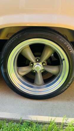 Rims 20’ 5 lug