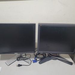Qty 2 19 Inch Computer Monitor Dell /Viewsonic