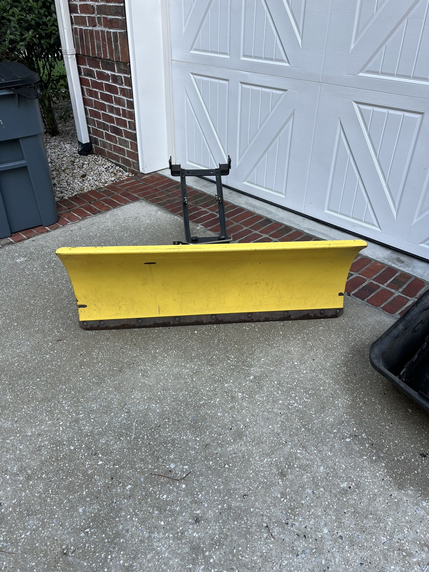 John Deere Push Blade / Snow Plow For 325 Series