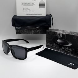 Oakley Holbrook Sunglasses (polarized)