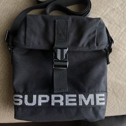 Supreme Side Bag 