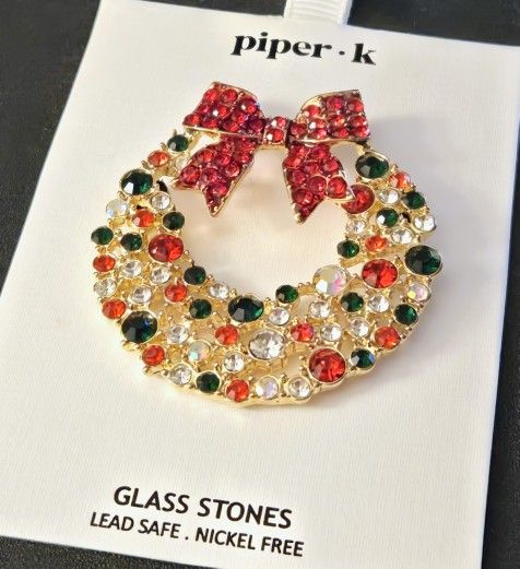 SHIPPING ONLY  *  Christmas Wreath Pin