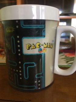 Vintage PAC-Man 3D Thermo Mug.
