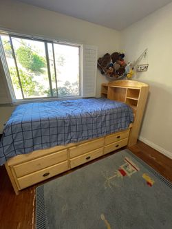 Twin Captains Bed w/twin trundle
