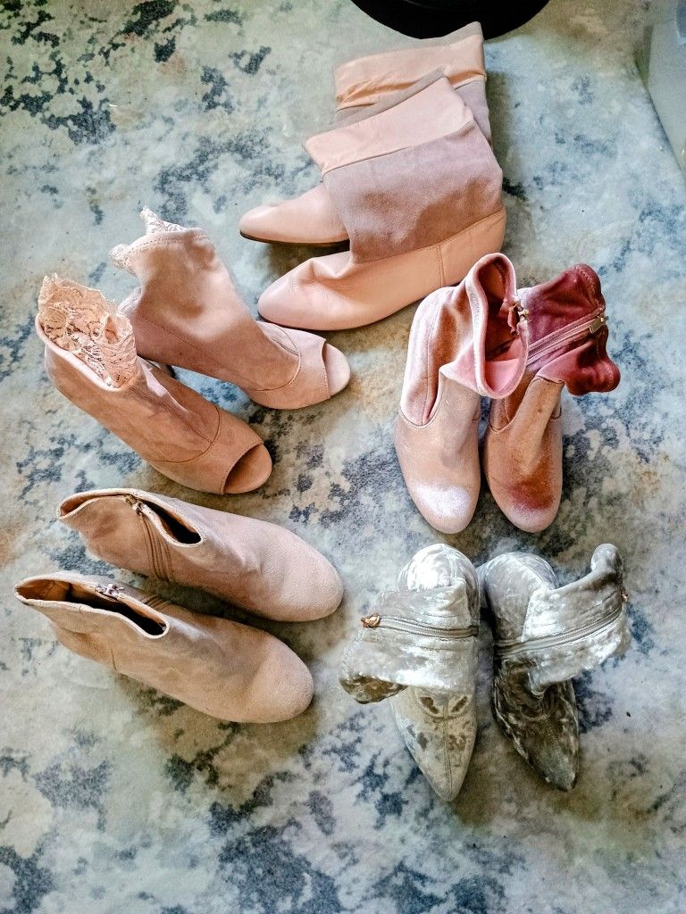 Women's Boot Bundle X (5) .... Size 7 (& 1 Size 8)