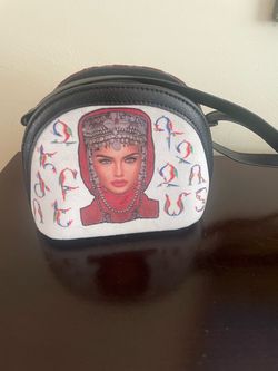 Armenian Girl Crossbody Bag with Printed Design
