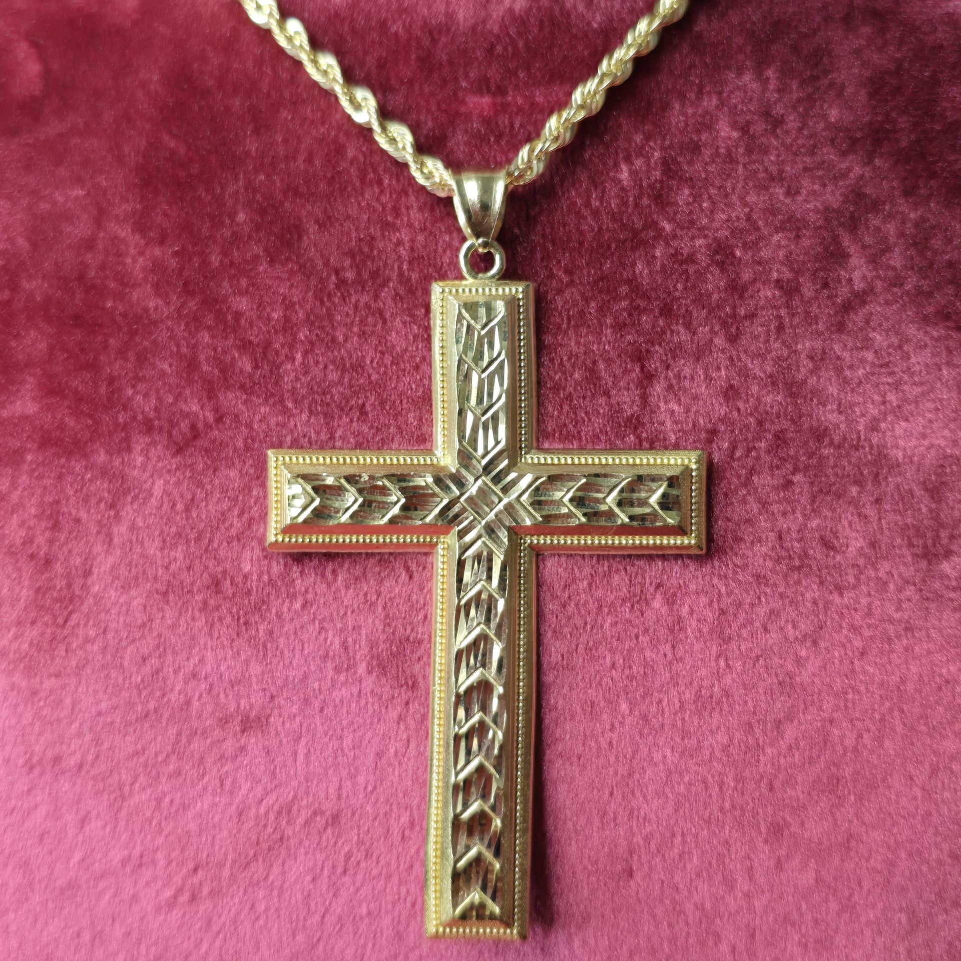 10k Gold Roop Chain & Cross Pendant