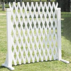 Expandable Wooden Trellis Fence 