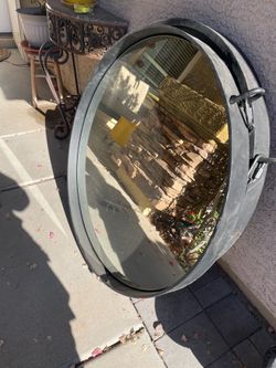 Iron mirror