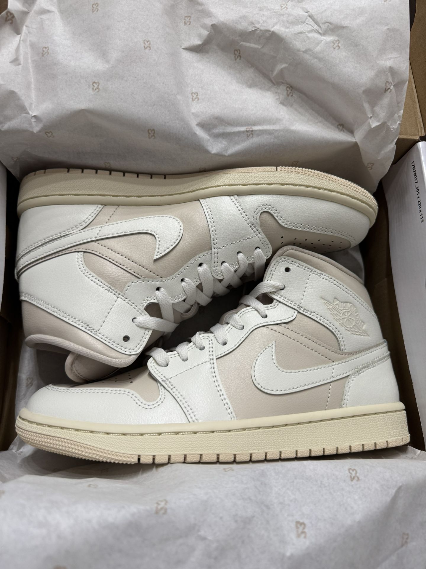 Women’s Air Jordan 1 Mid