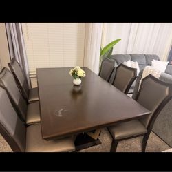 Heavy Solid Wood Dining Table with 6 Padded Chairs