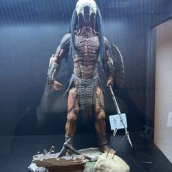 Hot Toys Feral Predator