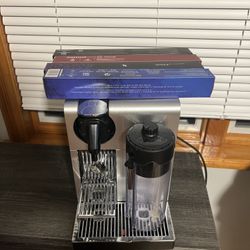 Nespresso Lattissima Pro – Works Perfect – With Pods