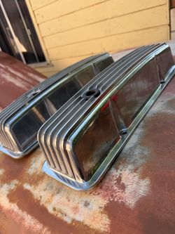 Small block Chevrolet Valve covers