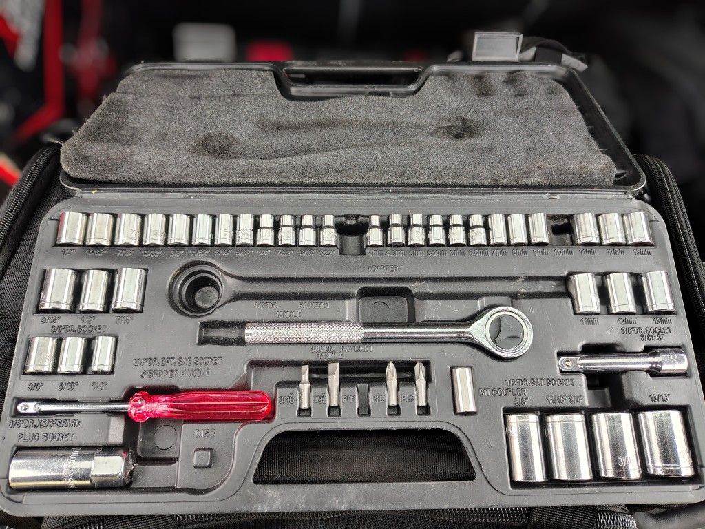 Small Ratchet/Socket Set