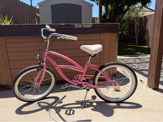 Girls 20” Beach Cruiser - never used