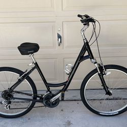 Adult Men’s or Ladies Specialized expedition Low Step Through Bike. Large Frame 26 Inch Wheels