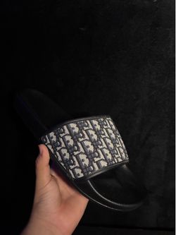 Dior slides