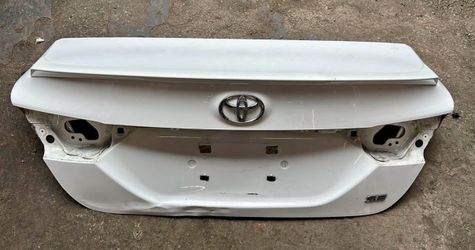 2018-2024 Toyota Camry SE Trunk Lid w/ Spoiler