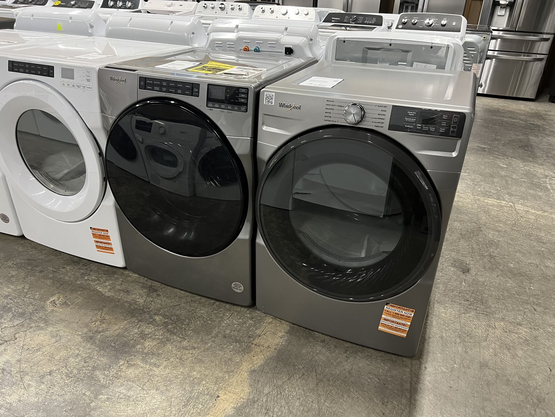 Whirlpool 4.5cu.ft washer and GAS dryer - 🔥NEW INVENTORY🔥