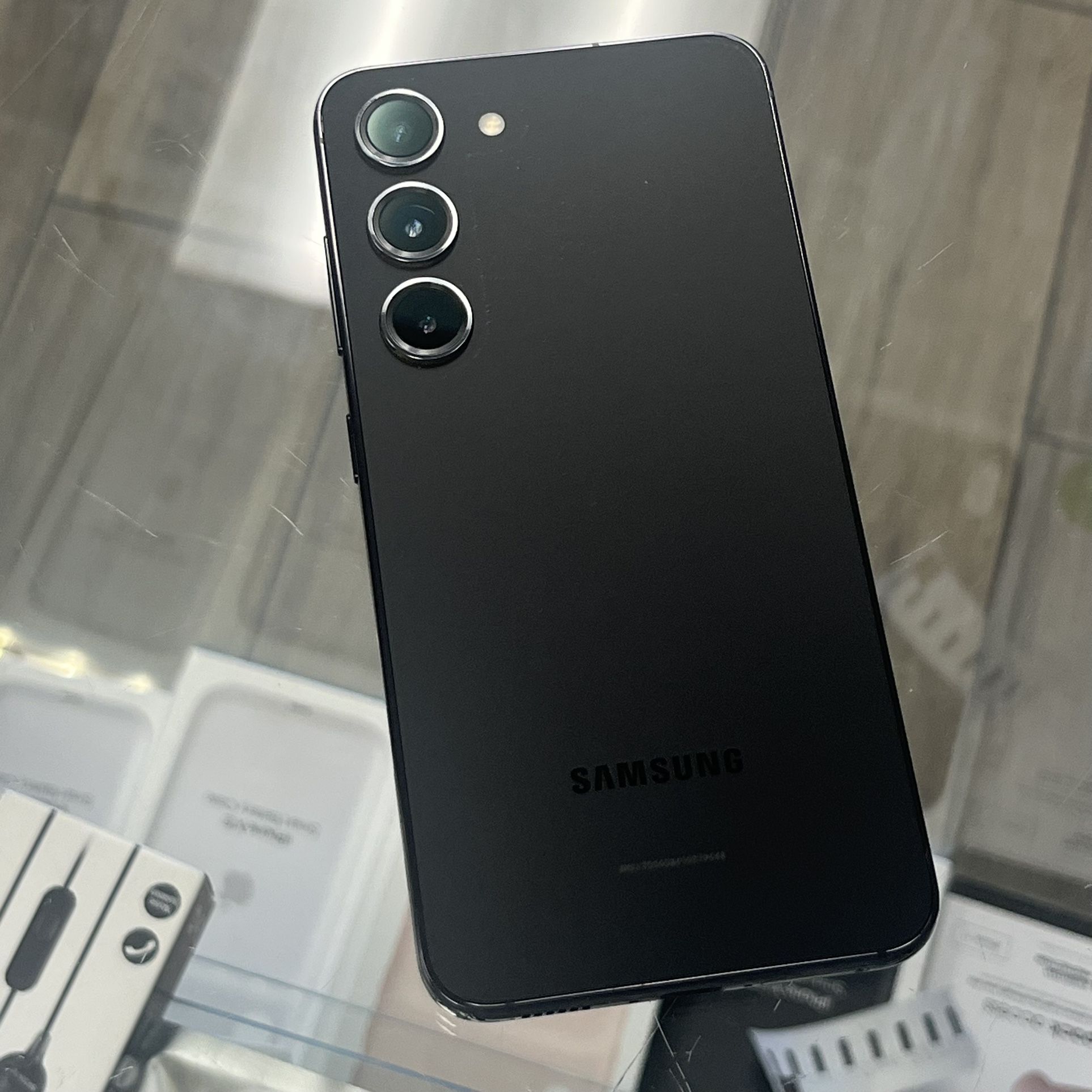 Samsung Galaxy S23 5G 128GB Unlocked