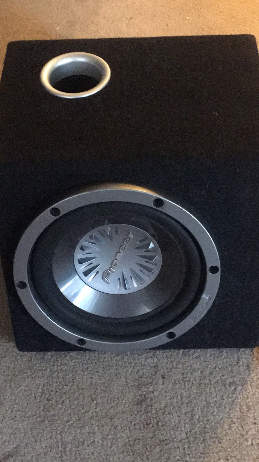 Pioneer 10 subwoofer with amp of 300 wats