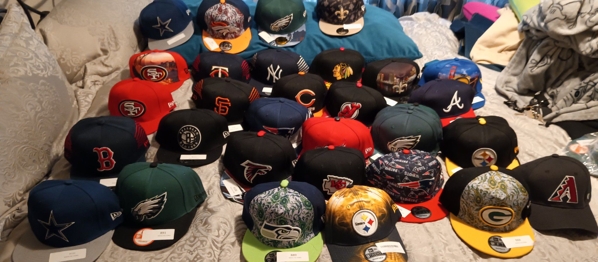 Snap Back Hats good Quality Lot About 85 Left Take Everything For $200