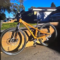 Fuji Nevada one .7 mountain bike