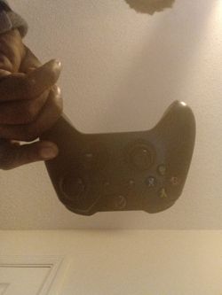 2 different Xbox 1 remotes