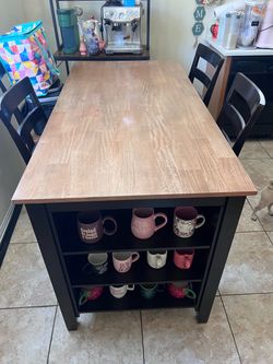 Dining table 4 seats with shelf