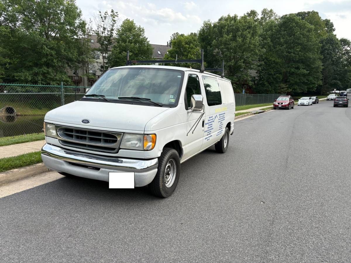 2001 Ford E-150