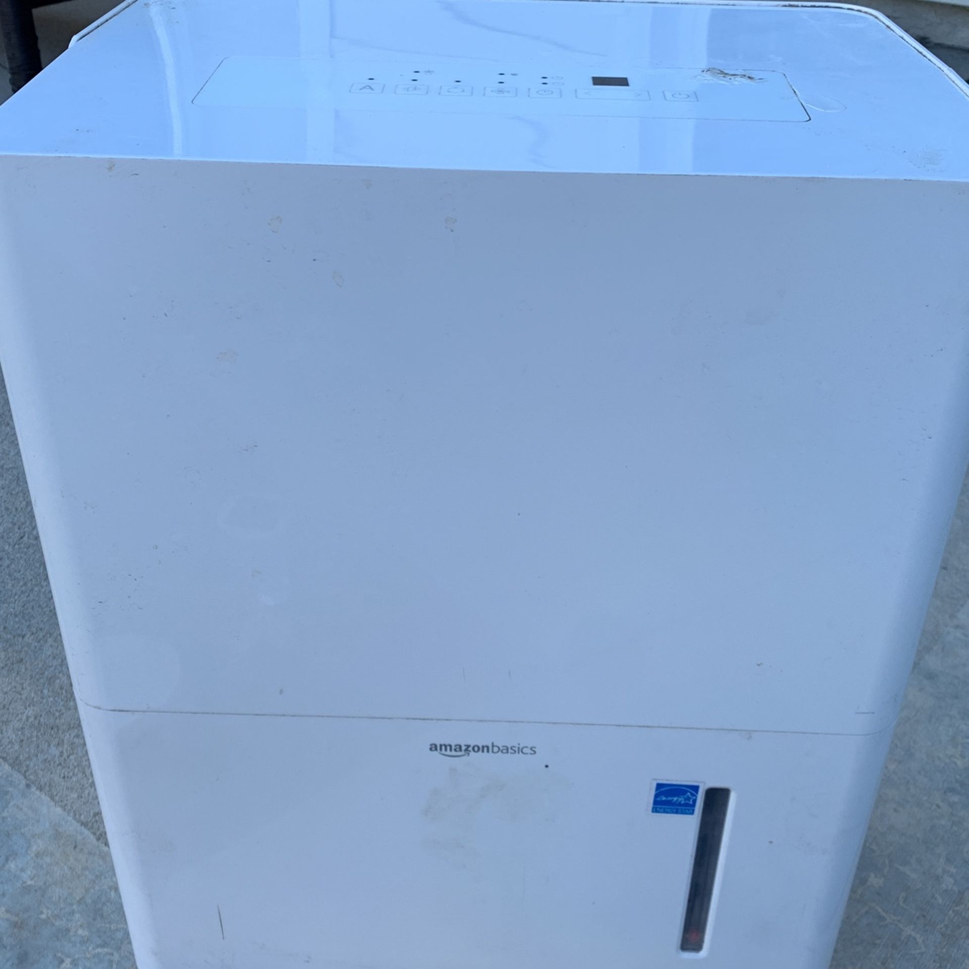 Amazon Basic Dj Modofaier Or Smol R Condishen 70$