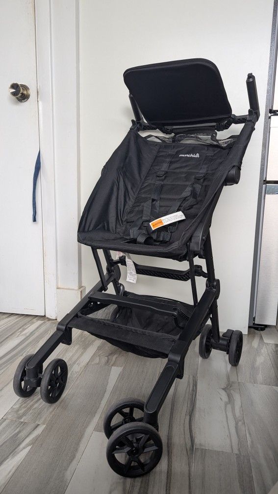 Munchkin Sparrow Ultra Compact Stroller