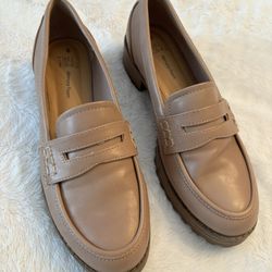 Women’s Time And Tru Memory Foam Beige Loafers 