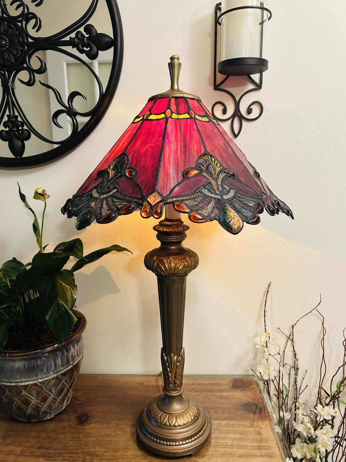 Tiffany Style Table Lamp,Red Baroque 2 Stroke in Stained Glass Alloy