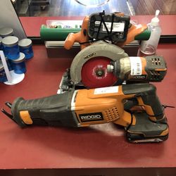 1003 Ridgid 3-Pc. Tool Set W/ E Batteries 021096