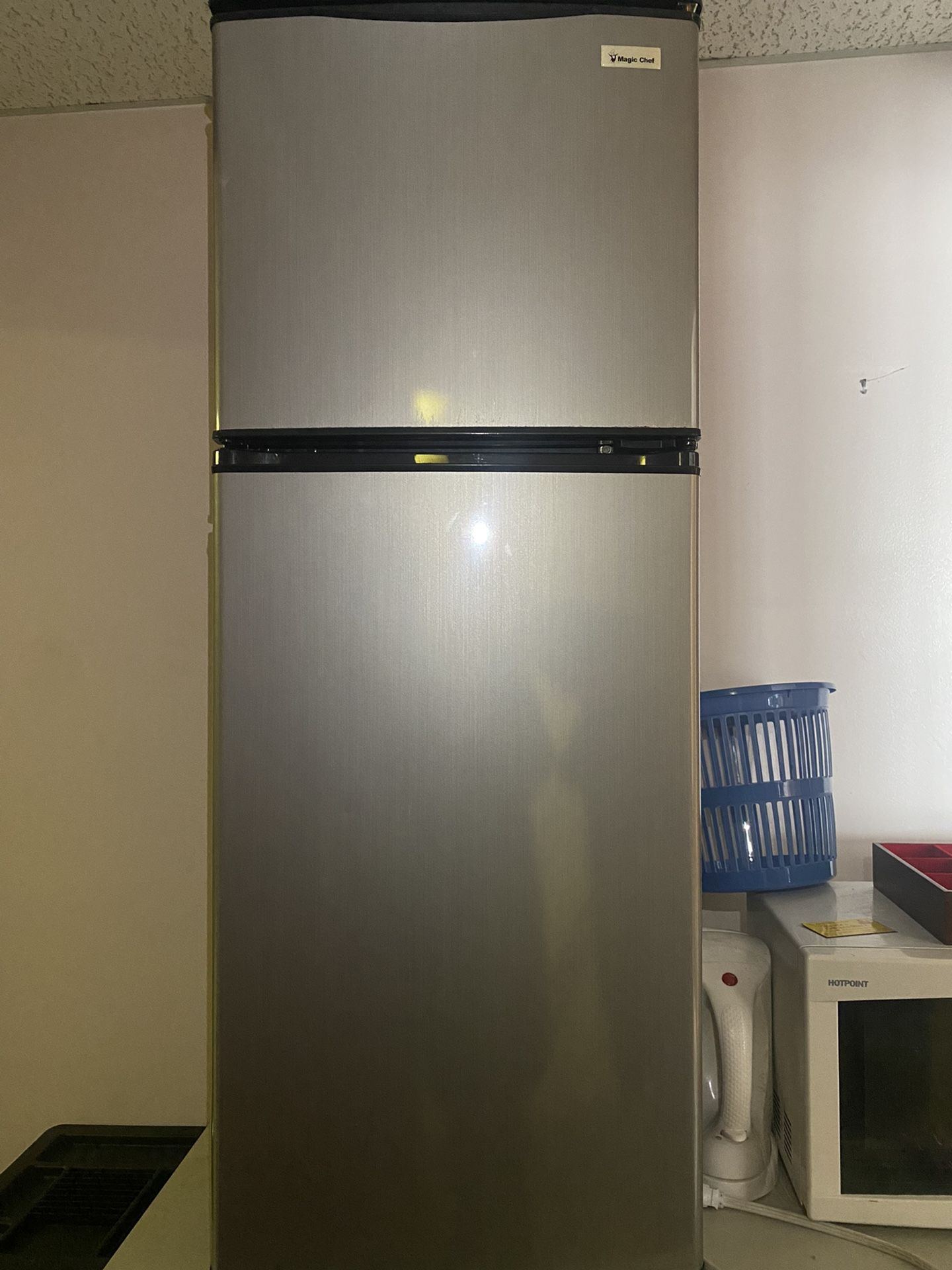 Refrigerator