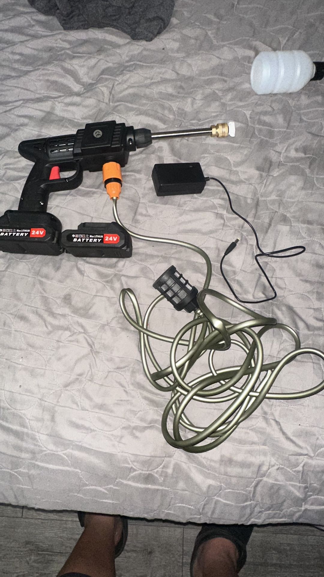 Portable Cordless Power Washer