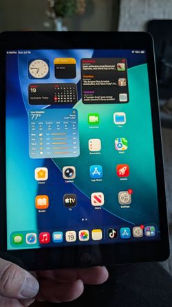 IPad 8th generation 32gb