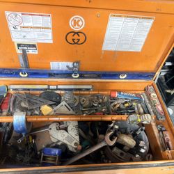 2 Tool Boxes With Tools/ 2 Cajas para herramienta con herramientas 