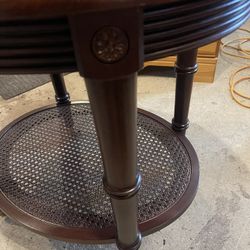 Beautiful  Ethan Allen  oval shaped side table