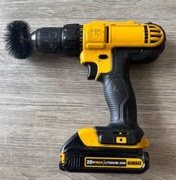 DeWALT DCD771 20V MAX Cordless Drill Driver w/ Battery Tested & Working