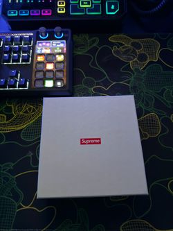 Supreme Trifold Chain Wallet