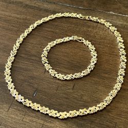 Gold Filled Clover & Frosted Heart Matching Necklace And Bracelet Set