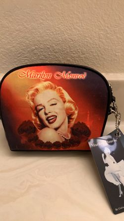 Marilyn Monroe makeup bag strap inside the bag
