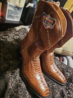 Botas Size 7 (Mx) De Hombre  9 (Usa)
