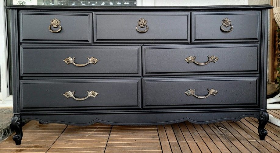 Elegant Dresser!! - ohana-automobiles.fr