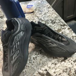 Yeezy 700 V3 Alvah