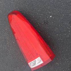 Cadillac DTS Taillight