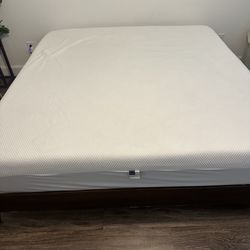 King Size Lull Mattress & Wood Platform Bed Frame Bundle (Medium-Firm)